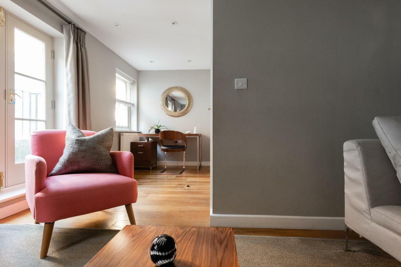 The Norfolk Maisonette - Lovely 4Bdr Mews London Bagian luar foto