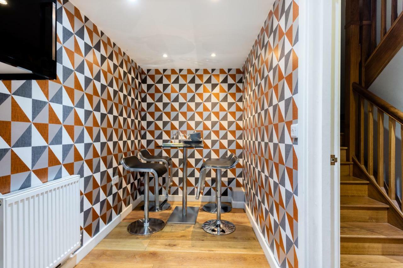 The Norfolk Maisonette - Lovely 4Bdr Mews London Bagian luar foto